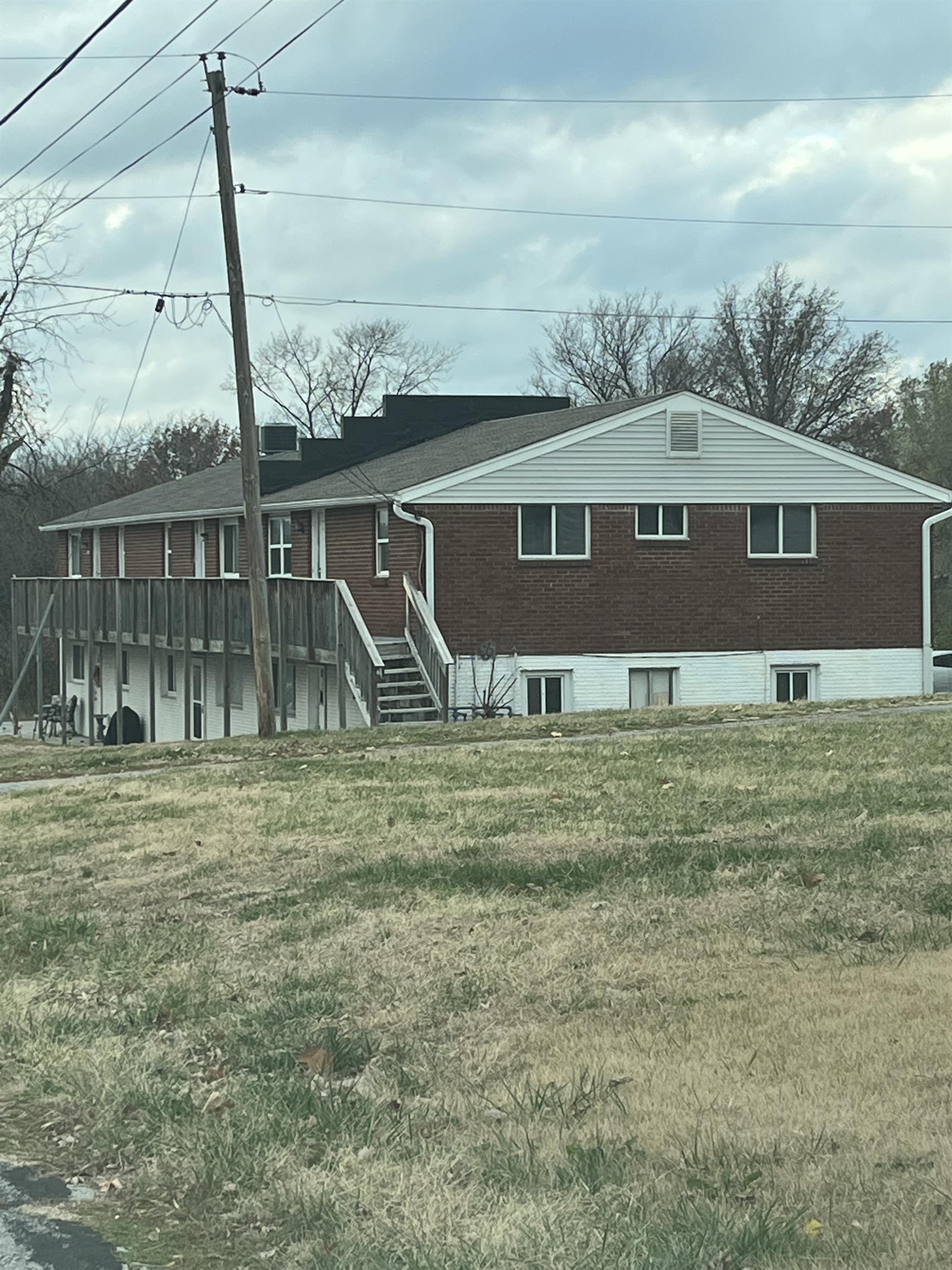 8206 Schell Rd - 1
